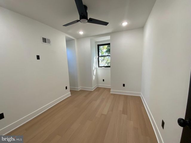316 W EARLHAM TER, Philadelphia, PA 19144