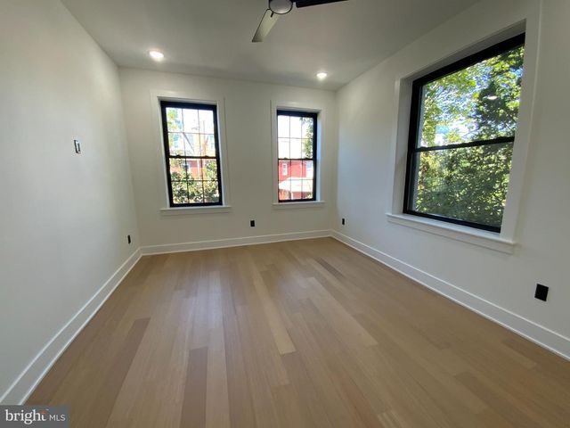316 W EARLHAM TER, Philadelphia, PA 19144