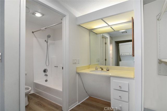 2474 Pleasant Way K, Thousand Oaks, CA 91362