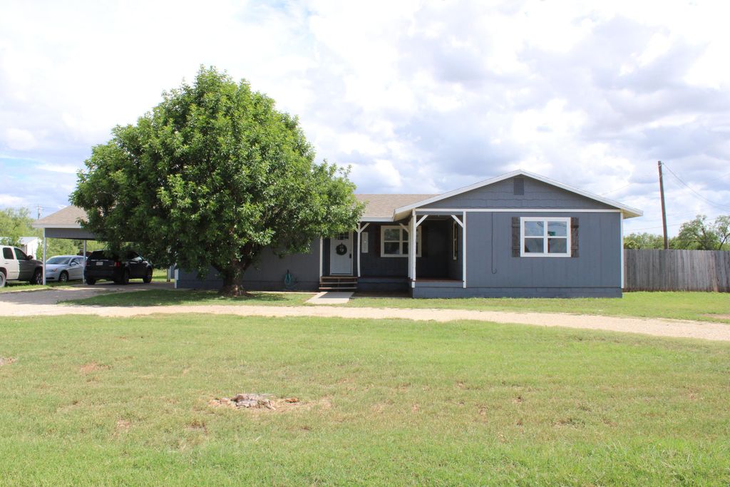 Image 1 of property listing at 351 E 48th Street, San Angelo, TX 76903