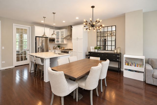 2009 Saipan Drive, Glenview, IL 60026
