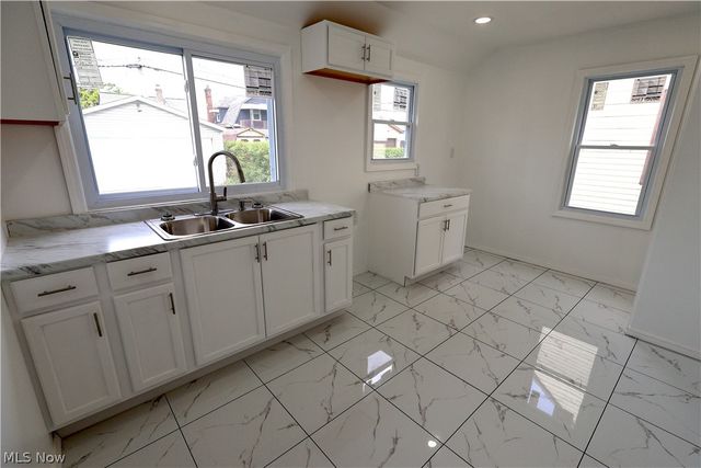 16405 Glendale Avenue, Cleveland, OH 44128