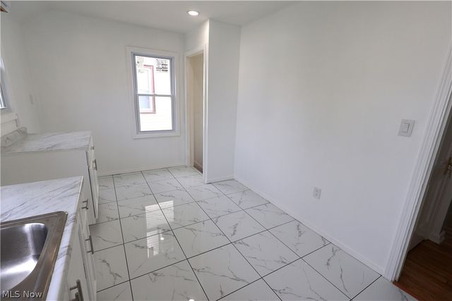16405 Glendale Avenue, Cleveland, OH 44128