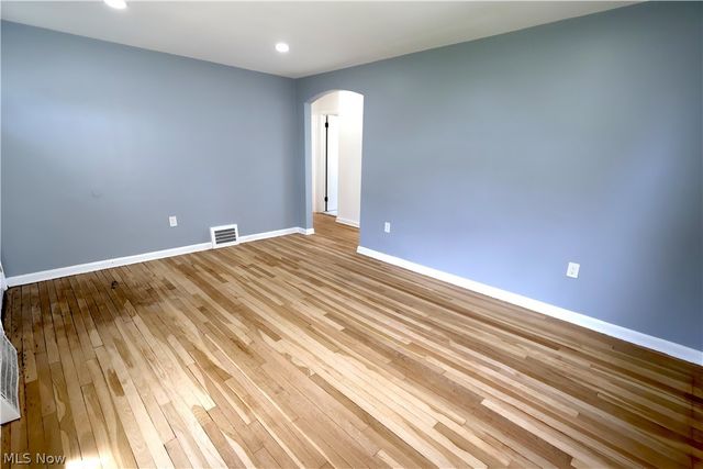 16405 Glendale Avenue, Cleveland, OH 44128