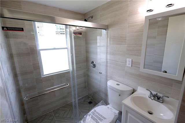 16405 Glendale Avenue, Cleveland, OH 44128