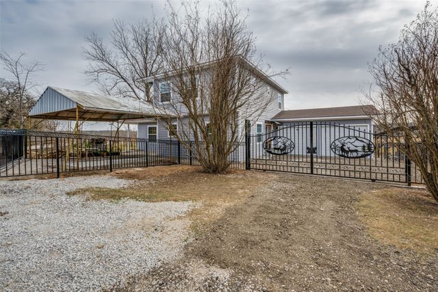 799 County Road 1596, Alvord, TX 76225