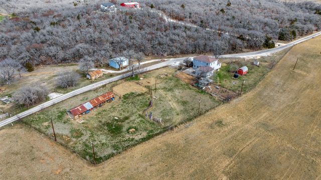 799 County Road 1596, Alvord, TX 76225