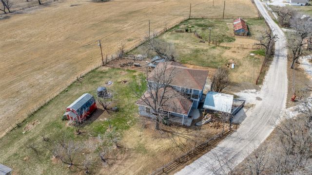 799 County Road 1596, Alvord, TX 76225