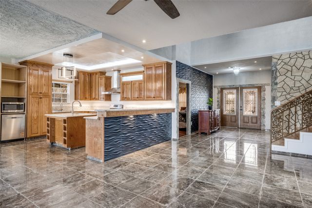 799 County Road 1596, Alvord, TX 76225