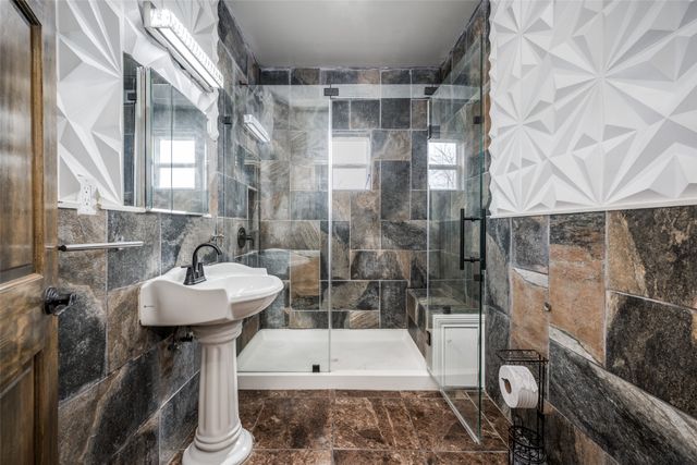 799 County Road 1596, Alvord, TX 76225