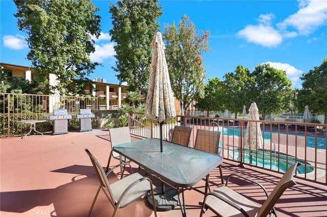 2501 Temple 116, Signal Hill, CA 90755