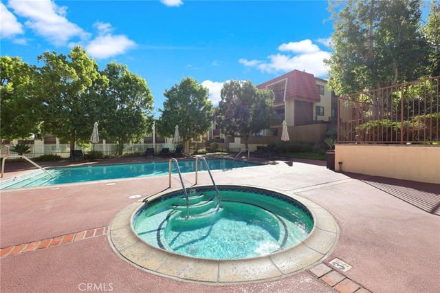2501 Temple 116, Signal Hill, CA 90755