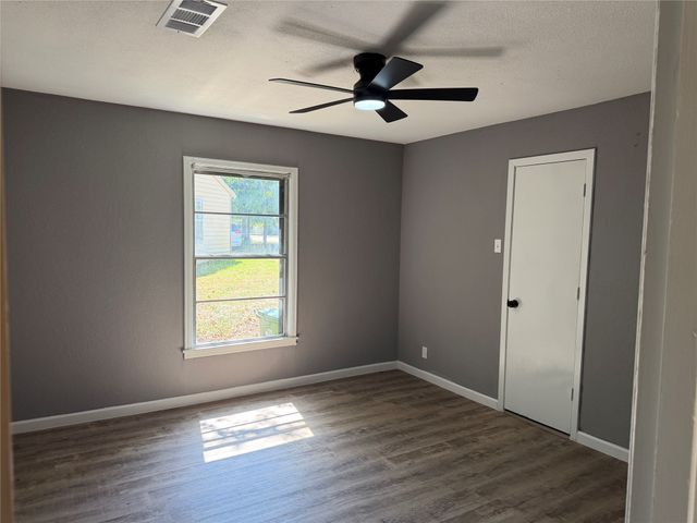 2111 SE 19th Street, Mineral Wells, TX 76067