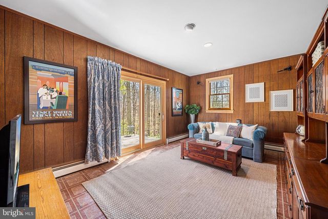 6 CYPRESS LN, Berwyn, PA 19312