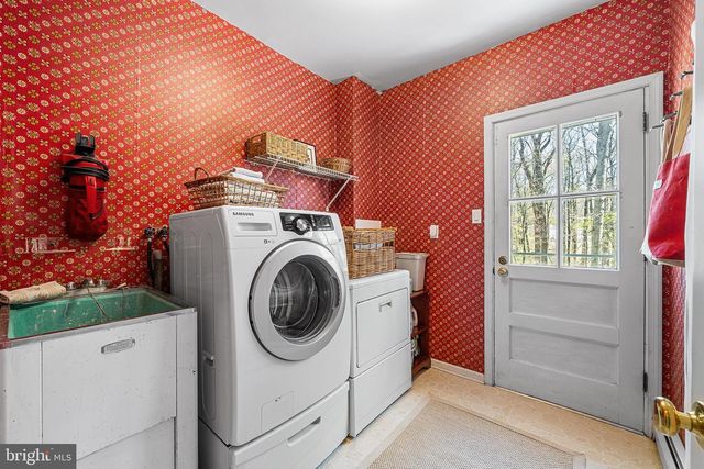 6 CYPRESS LN, Berwyn, PA 19312