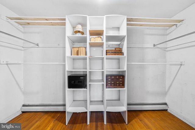 6 CYPRESS LN, Berwyn, PA 19312