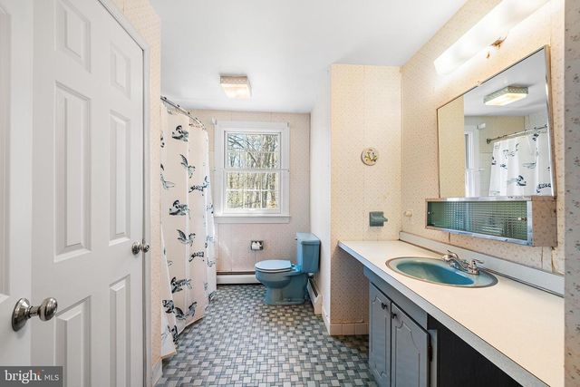 6 CYPRESS LN, Berwyn, PA 19312