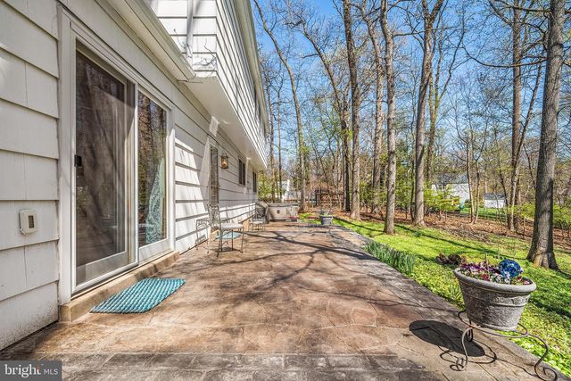 6 CYPRESS LN, Berwyn, PA 19312