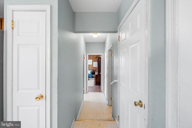 6 CYPRESS LN, Berwyn, PA 19312