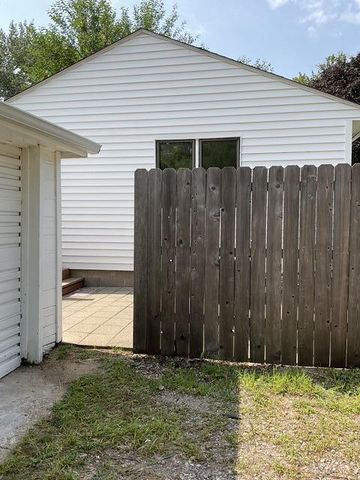 8835 S Highway Drive, Circle Pines, MN 55014