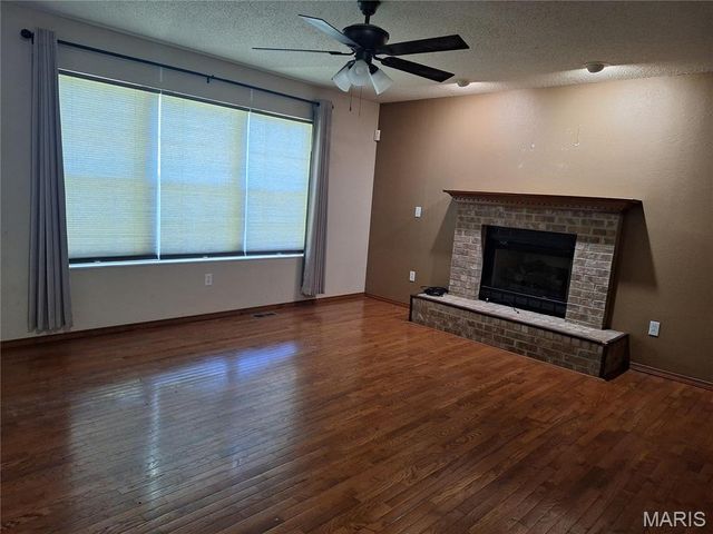 835 Clemson Avenue, Fairview Heights, IL 62208