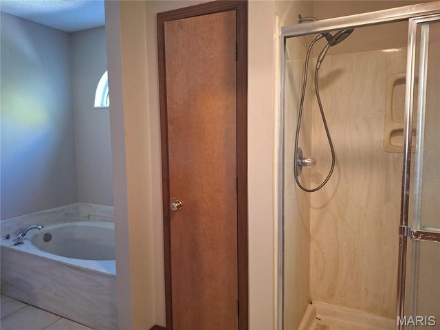 835 Clemson Avenue, Fairview Heights, IL 62208