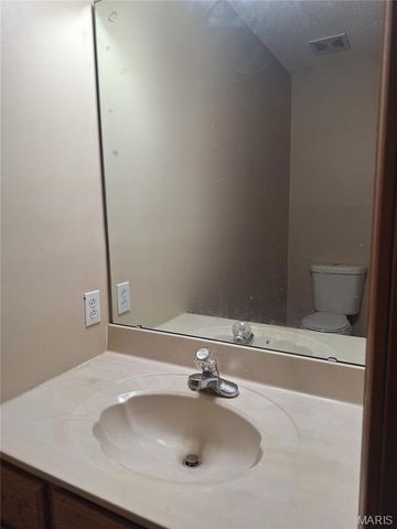 835 Clemson Avenue, Fairview Heights, IL 62208