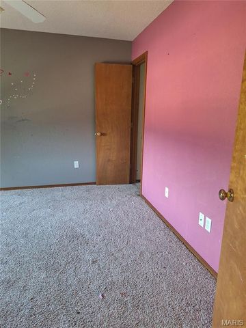 835 Clemson Avenue, Fairview Heights, IL 62208