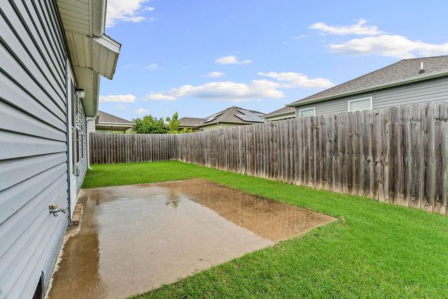 1156 S Ivory Bill Lane, Fayetteville, AR 72701