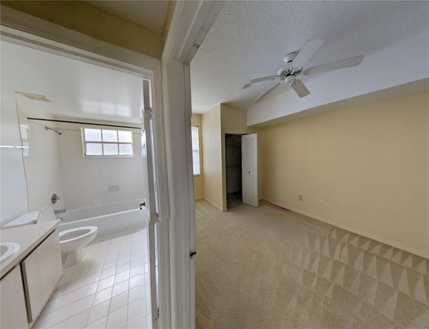 761 SW 148th Avenue 915, Davie, FL 33325