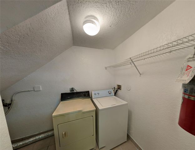 761 SW 148th Avenue 915, Davie, FL 33325