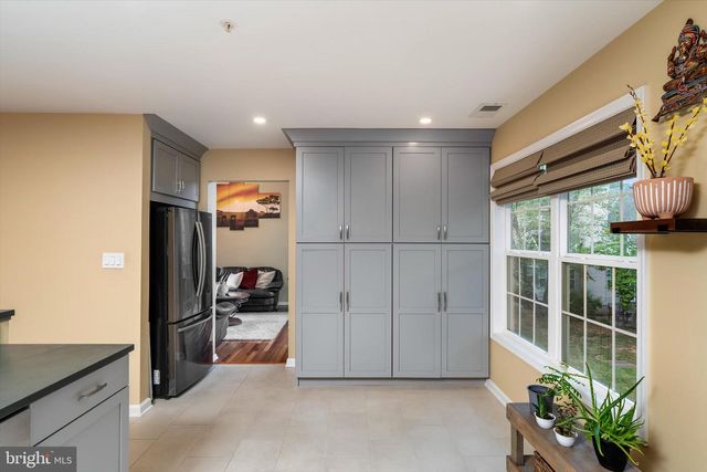 1223 RHOADS DR, Belle Mead, NJ 08502