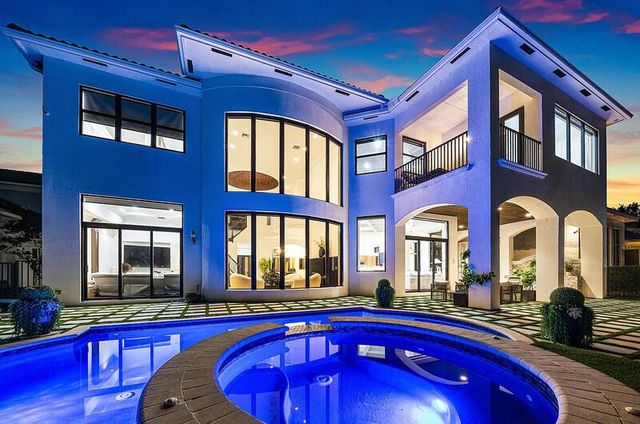 17545 Middlebrook Way, Boca Raton, FL 33496