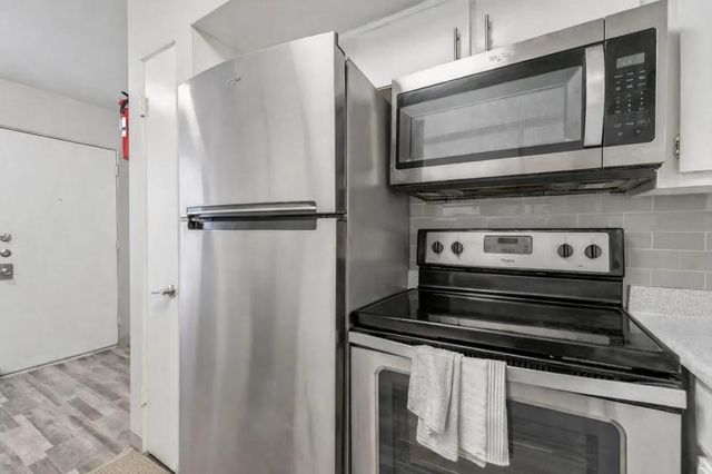 2815 Greenridge Drive 1-002, North Houston, TX 77057