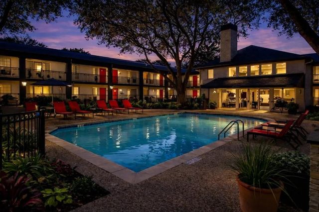 2815 Greenridge Drive 1-002, North Houston, TX 77057
