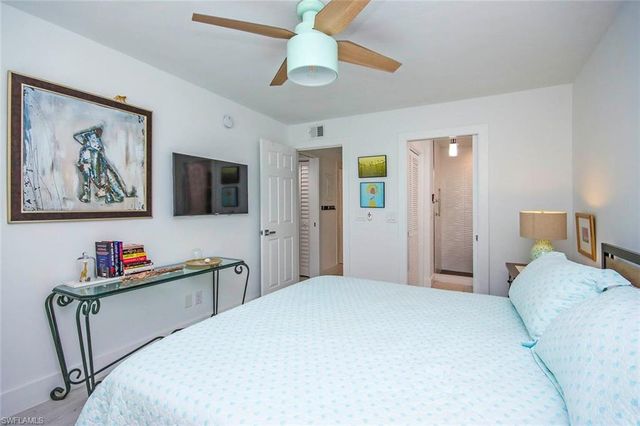 561 Periwinkle WAY F3, Sanibel, FL 33957