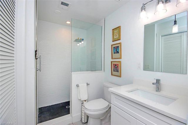 561 Periwinkle WAY F3, Sanibel, FL 33957