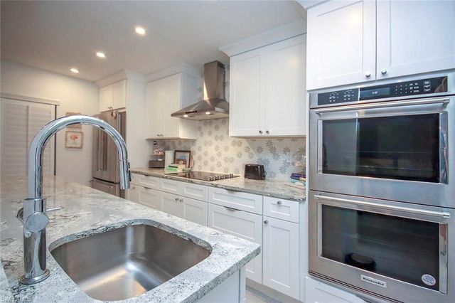 561 Periwinkle WAY F3, Sanibel, FL 33957