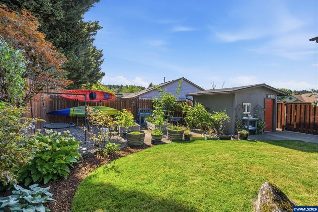 1904 Westport St NW, Salem, OR 97304