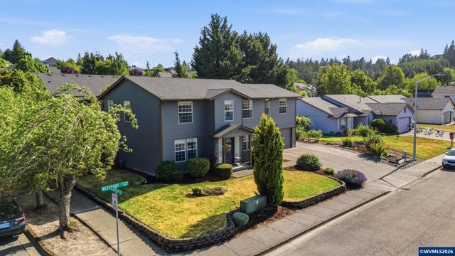 1904 Westport St NW, Salem, OR 97304