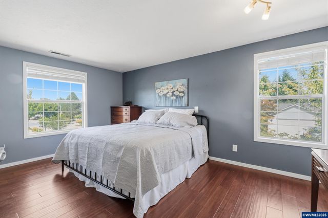 1904 Westport St NW, Salem, OR 97304