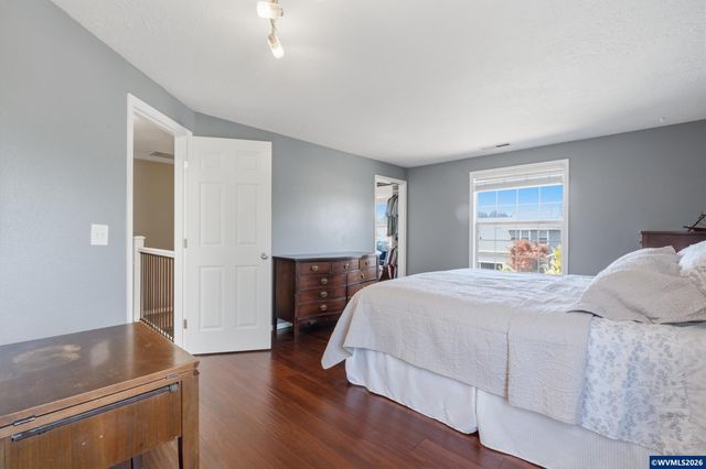 1904 Westport St NW, Salem, OR 97304
