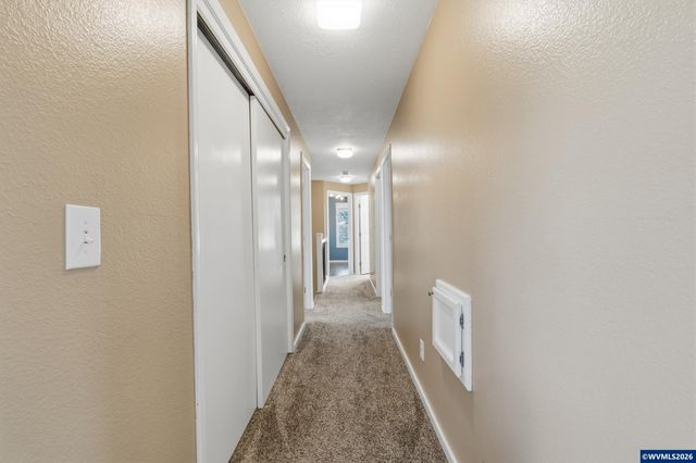 1904 Westport St NW, Salem, OR 97304