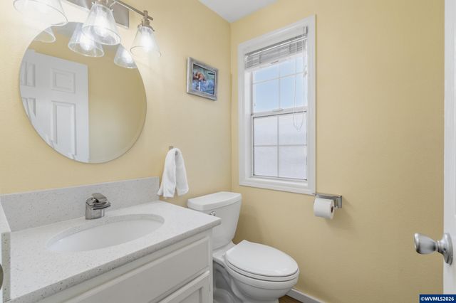 1904 Westport St NW, Salem, OR 97304