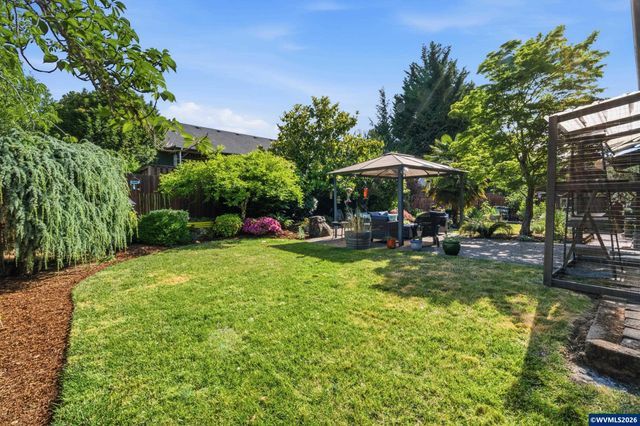 1904 Westport St NW, Salem, OR 97304