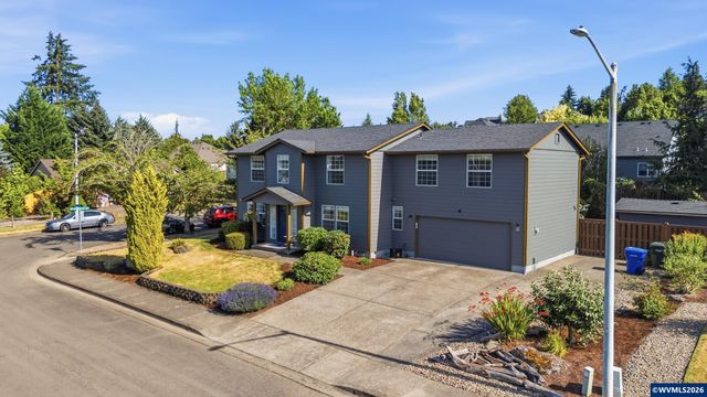 1904 Westport St NW, Salem, OR 97304
