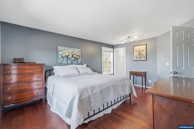 1904 Westport St NW, Salem, OR 97304