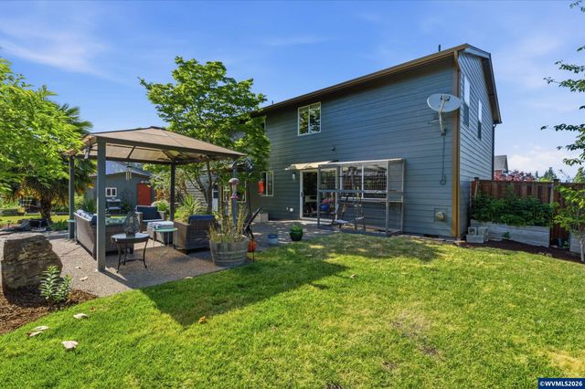1904 Westport St NW, Salem, OR 97304