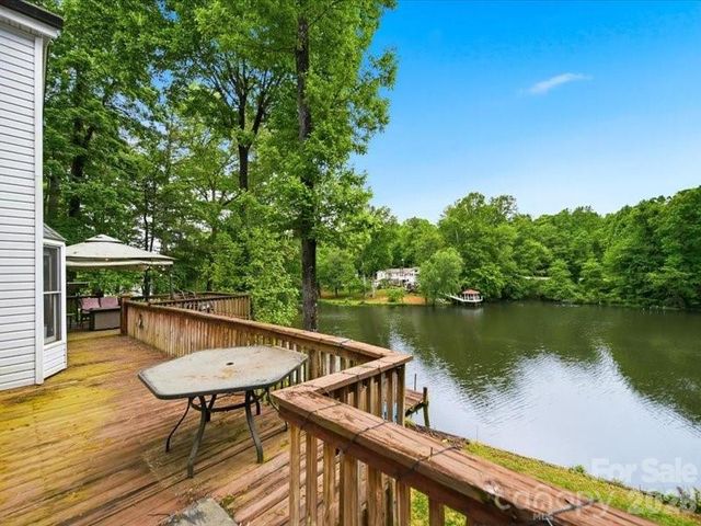 6 Woodland Circle, Granite Falls, NC 28630