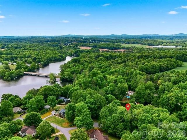 6 Woodland Circle, Granite Falls, NC 28630
